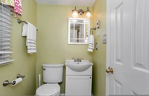 Little Coastal Cottage - Cute 1 1