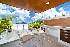 4-Storey Villa Mare with Seaview Pool