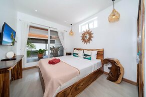 4-Storey Villa Mare with Seaview Pool