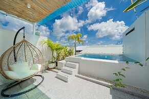 4-Storey Villa Mare with Seaview Pool