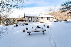Ski Hike Lodge 5BR w Fire Pit Cozy Spaces