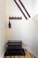 Ski Hike Lodge 5BR w Fire Pit Cozy Spaces