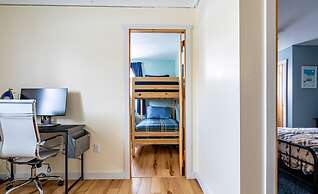 Ski Hike Lodge 5BR w Fire Pit Cozy Spaces