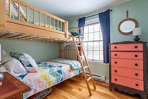 Ski Hike Lodge 5BR w Fire Pit Cozy Spaces