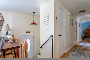 Ski Hike Lodge 5BR w Fire Pit Cozy Spaces