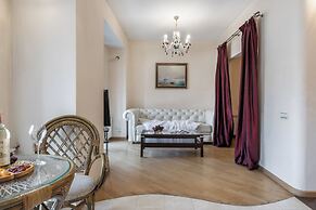 Comfortable Apartments near the metro.