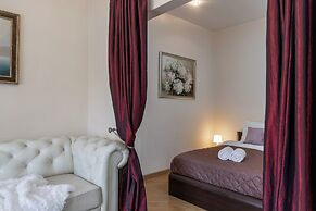 Comfortable Apartments near the metro.