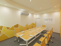 Bloom Hotel - DLF Cyber City