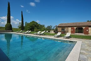 La Gazzara Castell'In Villa