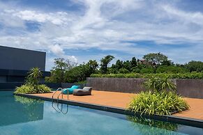 Naiharn Loft near Beach UTL B325