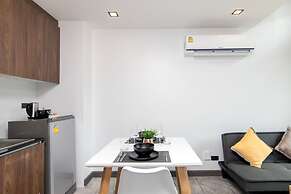 Naiharn Loft near Beach UTL B325