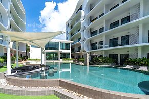 Naiharn Loft near Beach UTL B325