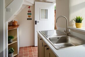 Pear Tree Cottage in South Milton