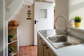 Pear Tree Cottage in South Milton