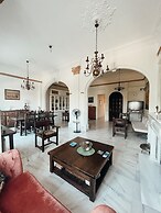 Unique Sunlit House Overlooking the Acropolis