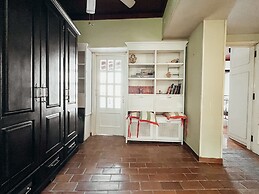 Unique Sunlit House Overlooking the Acropolis