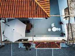 Unique Sunlit House Overlooking the Acropolis