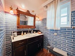 Unique Sunlit House Overlooking the Acropolis