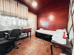 Unique Sunlit House Overlooking the Acropolis