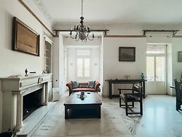 Unique Sunlit House Overlooking the Acropolis