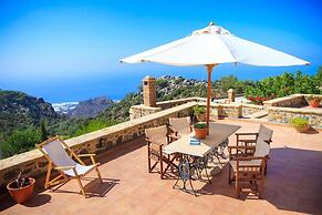 Smaragda Art Country House