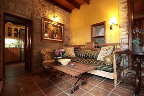 Smaragda Art Country House