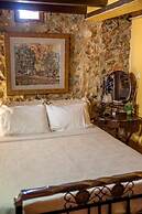 Smaragda Art Country House