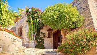 Smaragda Art Country House