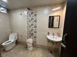 Hotel The Mall Inn by MNG Rooms