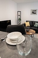 Gorgeous 1 BD in Central Cheltenham