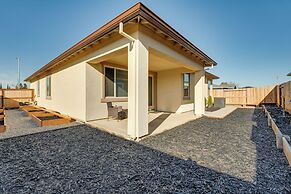 15 Mi to Dtwn Sacramento: Newly Built Home!