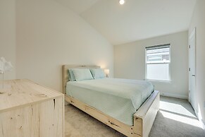 11 Mi to Ocean: Home w/ Pool Access in Palm Coast