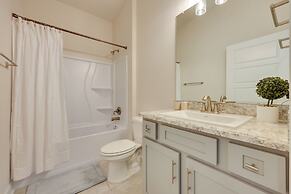 11 Mi to Ocean: Home w/ Pool Access in Palm Coast