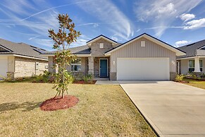 11 Mi to Ocean: Home w/ Pool Access in Palm Coast