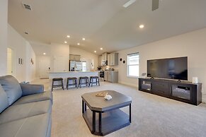 11 Mi to Ocean: Home w/ Pool Access in Palm Coast