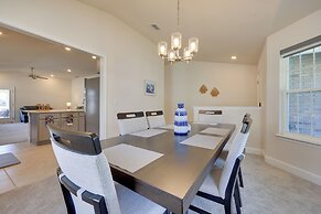 11 Mi to Ocean: Home w/ Pool Access in Palm Coast