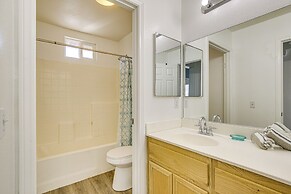 Pool Table & Charcoal Grill: Home in Victorville!