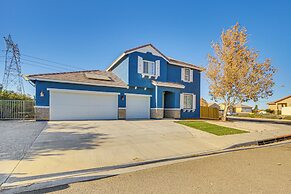 Pool Table & Charcoal Grill: Home in Victorville!