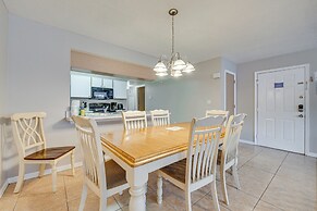 7 Mi to Disney: Condo w/ Pool & Hot Tub Access!