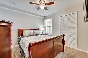 7 Mi to Disney: Condo w/ Pool & Hot Tub Access!