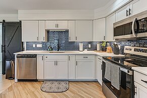 1 Mi to Bonita Beach Park: Chic Canal-front Home!