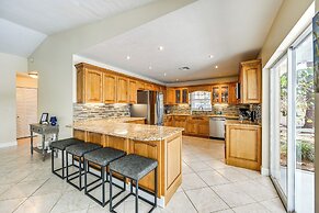 Hot Tub & Heated Pool: Bonita Springs Getaway!