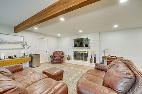 < 1 Mi to Shops: Uptown Sedona Home w/ Hot Tub!