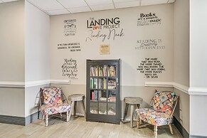 Smith Mountain Lake Condo w/ Pool Access