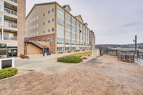 Smith Mountain Lake Condo w/ Pool Access