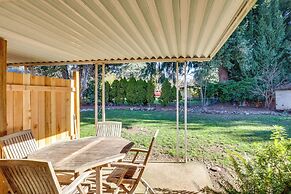 10 Mi to Portland: Greenway Neighborhood Home