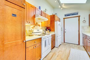 1/4 Mi to Beach: Family Home w/ Spacious Deck!