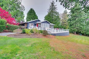 1/4 Mi to Beach: Family Home w/ Spacious Deck!