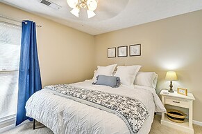 Family Home w/ Ping-pong & Fire Pit in Lexington