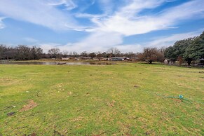 'rockinb88 Ranch Retreat' Terrell Home Near Shops